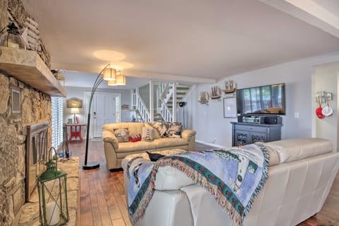 Hot Tub, Dock! Waterfront Lake Ozark Home! House in Lake of the Ozarks