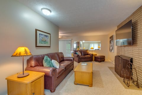 Barren River Lake Home w/ Boat Dock + Grill! House in Barren River Lake