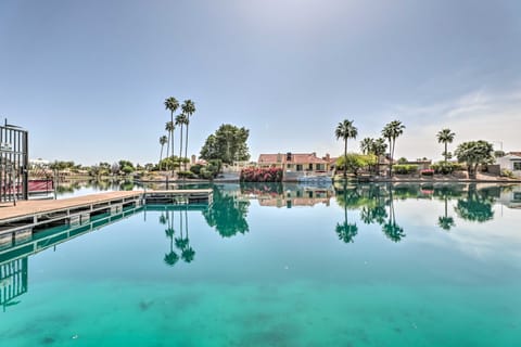 6 Mi to Dtwn Mesa! Pueblo Poolside Retreat House in Dobson Ranch