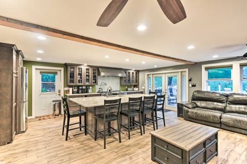 Waterfront Ashland Home ~ 2 Mi to Downtown! House in Ashland