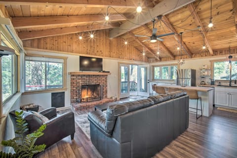 Newly Renovated Lake Arrowhead Cabin w/ Deck! House in Lake Arrowhead