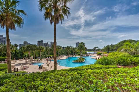 Coastal Condo: Patio & Free Resort Amenities! Apartment in Miramar Beach