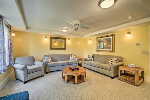 7 Mi to Seneca Lake: Family Retreat in Stanley House in Finger Lakes