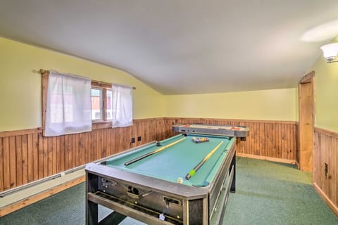 7 Mi to Seneca Lake: Family Retreat in Stanley House in Finger Lakes