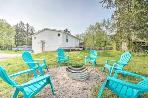 Breezy Coloma Getaway w/ Grill - 1 Mi to Beaches! House in Lake Michigan Beach