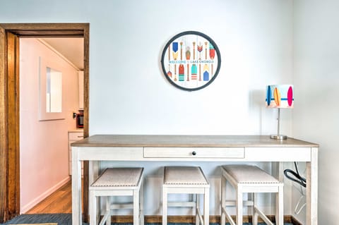 Historic Cabin Retreat: Steps to Okoboji Lake House in Arnolds Park