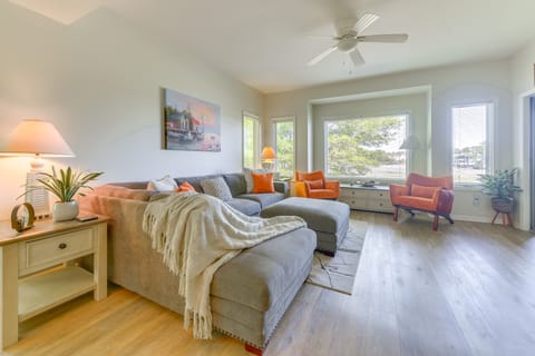 North Myrtle Beach Condo w/ Golf Course Views Apartment in Little River