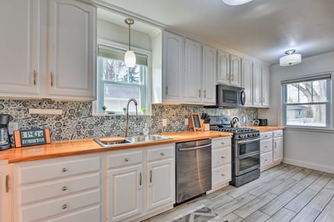 Minneapolis Retreat - 3 Mi to Mall of America House in Richfield
