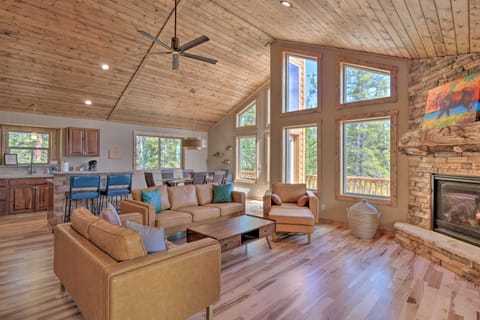 23STR-00068 Fairplay Cabin w/ Deck: 7 Mi to Dwtn House in Park County