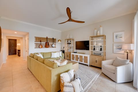 Luxe Naples Bay Resort Condo: Near Fifth Ave! Apartment in East Naples