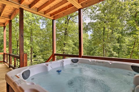 Riverfront Blue Ridge Escape w/ Scenic Views! House in Georgia