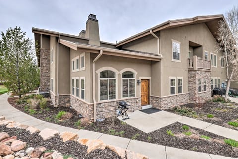 Midway Ski/Snowboard & Mountain Adventure Hub Apartment in Midway