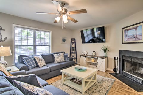 Water Access, Sunroom: Ocean View Escape! House in Ocean View