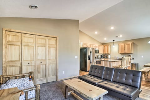 Breezy Point Cabin w/ Fire Pit - Walk to Lake House in Breezy Point