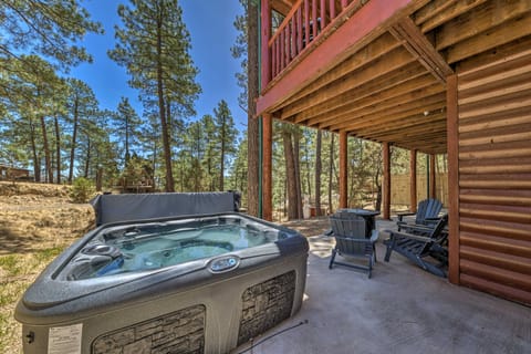 Cozy Ruidoso Cabin Retreat w/ Private Hot Tub House in Ruidoso
