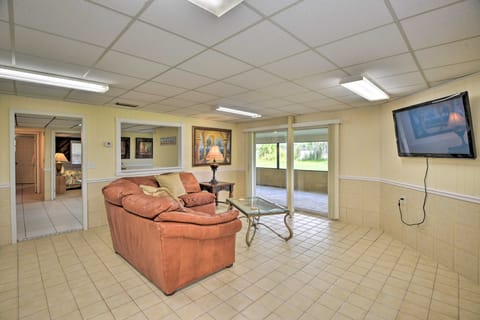 Waterfront Welaka Escape w/ Private Docks! House in Welaka