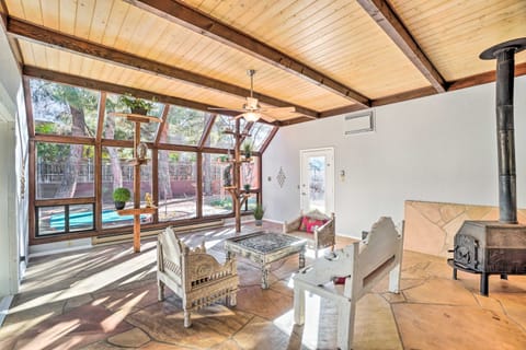 1 Mi to Cathedral Rock Trailhead: Home w/ Sunroom House in Sedona