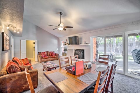 1 Mi to Cathedral Rock Trailhead: Home w/ Sunroom House in Sedona