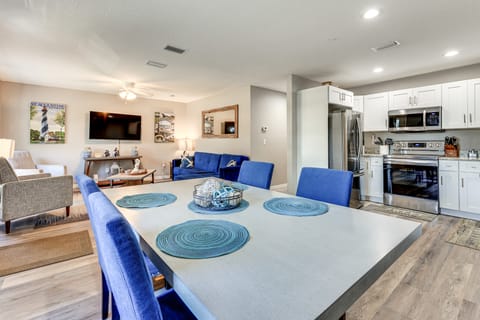 Walk or Bike Downtown! St Augustine Home w/ Yard House in Saint Augustine