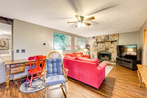 Artist's Retreat at Sky Valley w/ Balcony & Deck House in Sky Valley