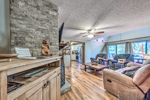 Pet-Friendly Ruidoso Cabin w/ Deck & Grill! House in Alto