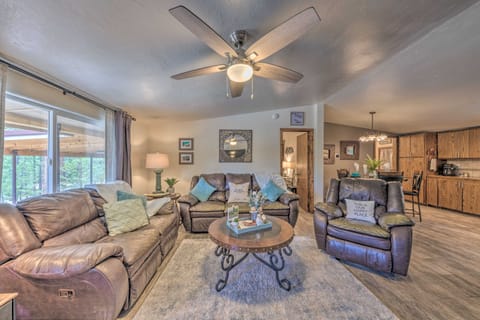 'Raven Hill Retreat' ~ Close to Midtown! House in Ruidoso