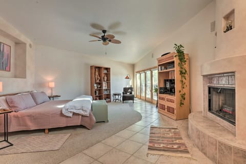 Tucson Oasis 'La Casa de las Palmas' w/ Pool! House in Catalina Foothills