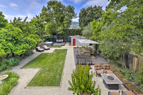 Luxe Wine Country Getaway w/ Vineyard Views House in Rutherford