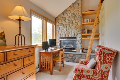 Spacious Townhome Near Main St & Lake Dillon! Apartment in Frisco