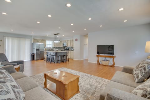 Yard + 15' Boat Slip: Waterfront Grove Getaway House in Grove