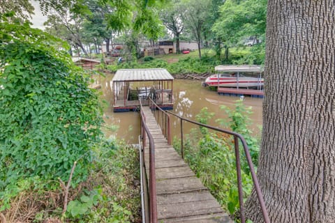 Yard + 15' Boat Slip: Waterfront Grove Getaway House in Grove