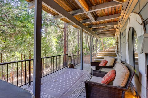 Spacious Retreat 13 Mi to Snow Valley Mtn Resort! House in Lake Arrowhead