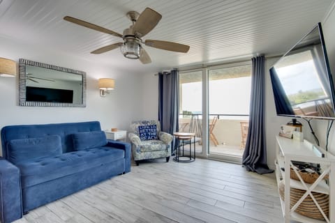 Private Beach Access & Gulf Views: Hudson Condo! Apartment in Hudson