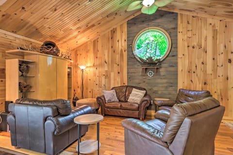 Waterfront Home w/ 3 Decks on Lake of the Ozarks! House in Sunrise Beach