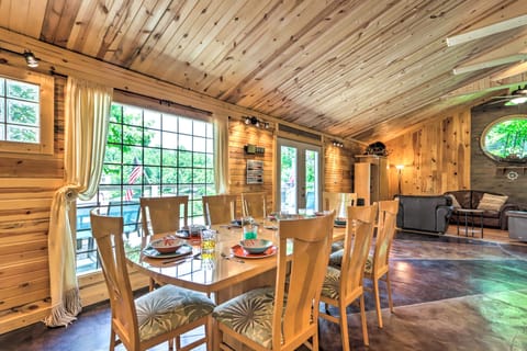 Waterfront Home w/ 3 Decks on Lake of the Ozarks! House in Sunrise Beach