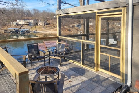 Waterfront Home w/ 3 Decks on Lake of the Ozarks! House in Sunrise Beach