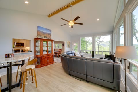 Remote Smoky Mtn Escape w/ Views & Trail Access! House in Tennessee