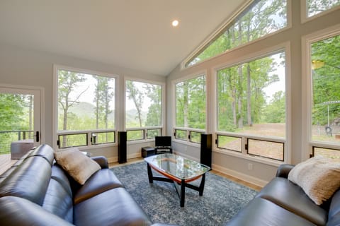 Remote Smoky Mtn Escape w/ Views & Trail Access! House in Tennessee