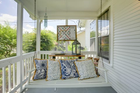 'Carousel Cottage:' North Chattanooga Home! Cottage in Chattanooga