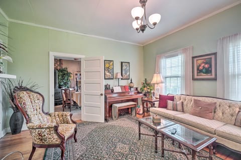 Historic Sparta Home Near Waterfalls & Hikes! House in Tennessee