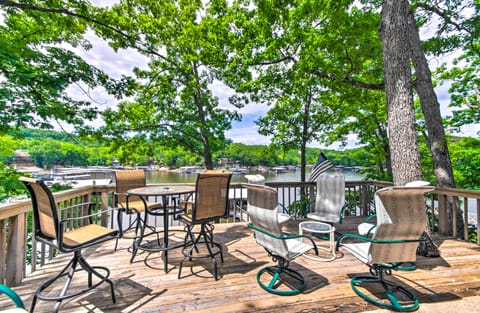 Furnished Deck, Dock! Lake of the Ozarks Oasis House in Lake of the Ozarks