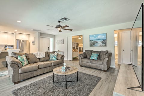 Bright & Breezy Cape Coral Retreat w/ Pool! House in Cape Coral