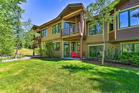 Gorgeous Steamboat Townhome: Shuttle to Ski Resort Apartment in Steamboat Springs