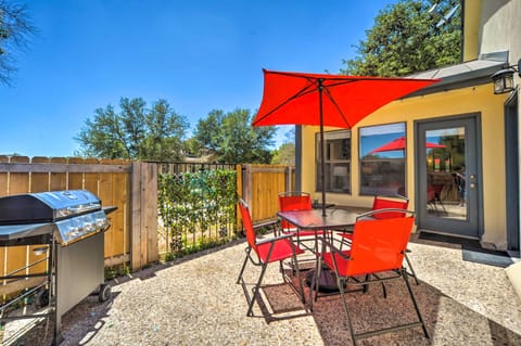 Kerrville Retreat on Hole 18 of Riverhill! Apartment in Kerrville