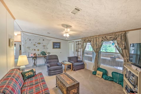 Bright Steinhatchee Home: Proximity to Ocean! House in Florida