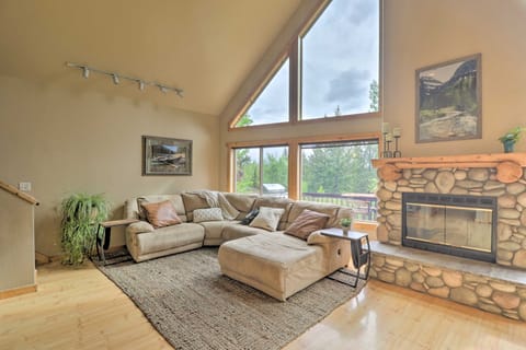 Quiet + Elegant Whitefish Home w/ Hot Tub House in Idaho