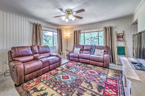 Relaxing Ruidoso Getaway w/ Spacious Deck! House in Ruidoso