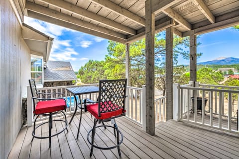 Walk to Golf Course: Home w/ Deck in Ruidoso! House in Ruidoso