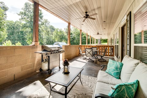 < 1 Mi to Marina: Beautiful Bull Shoals Retreat Apartment in Bull Shoals