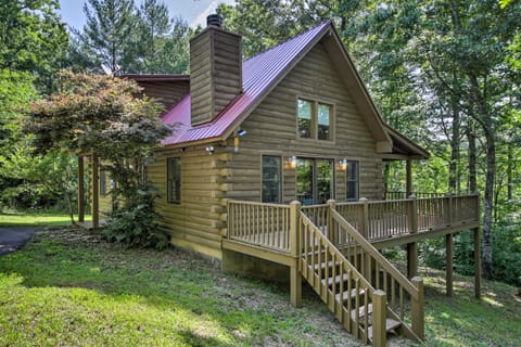 11 Mi to Calaboose Cellars: Marble Cabin w/ Deck! House in Tennessee